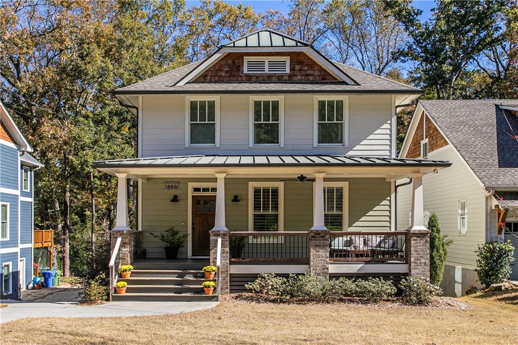 Agent Threestory traditional sets Ormewood Park sales record